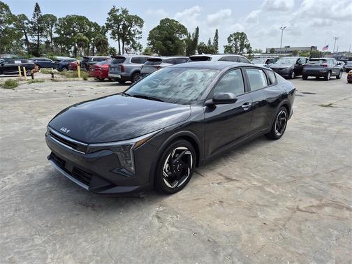 2025 Kia K4 EX