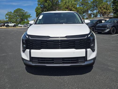 Glacial White Pearl 2026 Kia Sportage EX