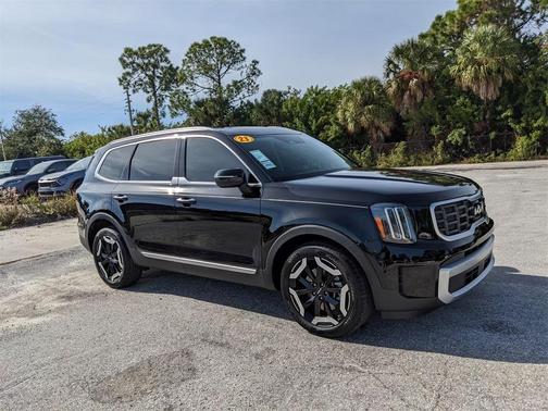 2023 Kia Telluride S