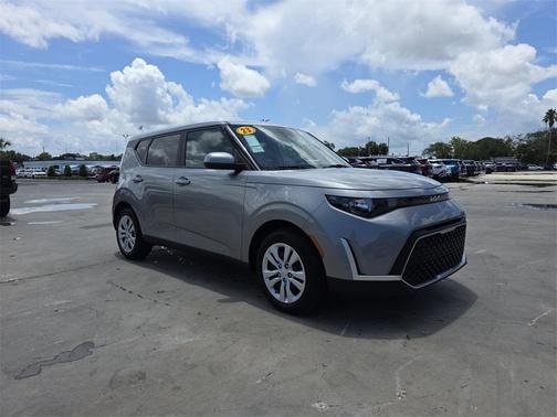 2023 Kia Soul LX