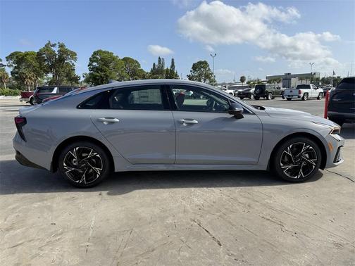 2026 Kia K5 GT-Line