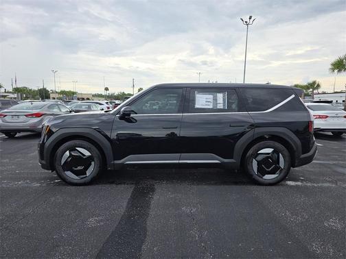 2026 Kia EV9 Light Long Range
