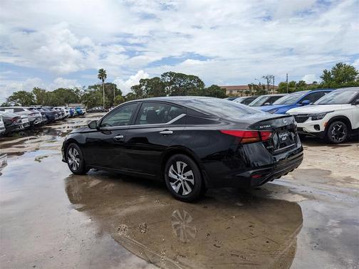 2022 Nissan Altima 2.5 S