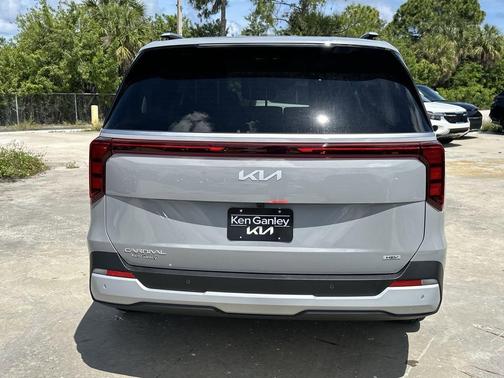 Ceramic Silver 2026 Kia Carnival Hybrid EX