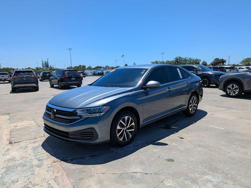 Platinum Gray Metallic 2024 Volkswagen Jetta 1.5T S