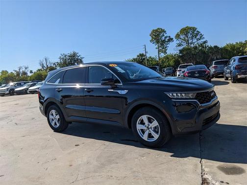 2022 Kia Sorento LX
