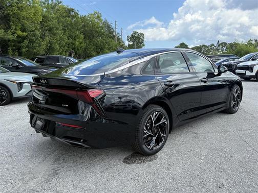 2026 Kia K5 GT-Line