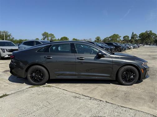 2026 Kia K5 LXS