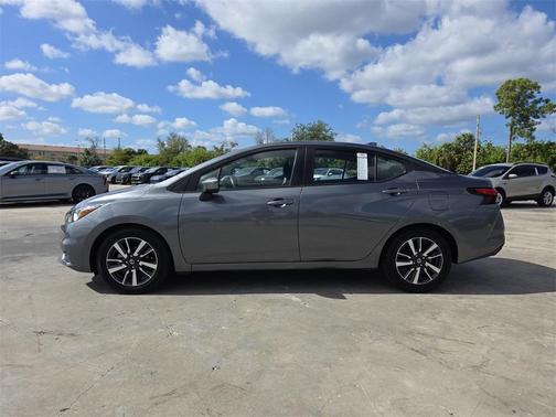 2021 Nissan Versa 1.6 SV