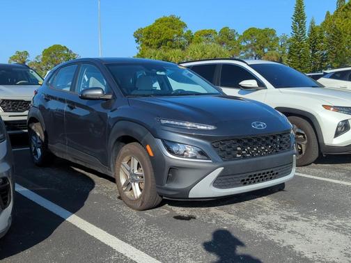 2023 Hyundai KONA SE