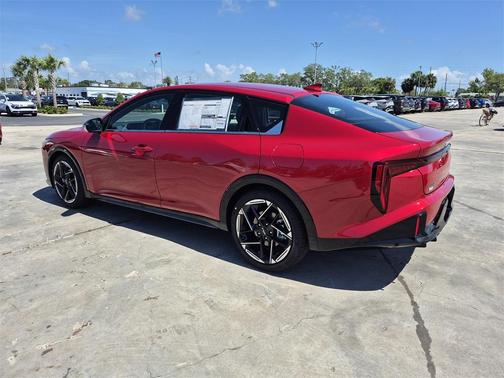 2025 Kia K4 GT-Line