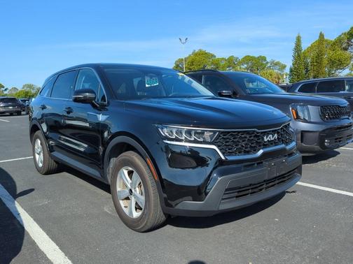 2022 Kia Sorento LX