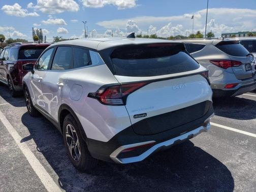 2023 Kia Sportage LX
