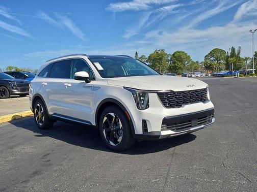 Snow White Pearl 2026 Kia Sorento Hybrid EX