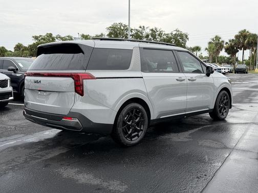 Ceramic Silver 2026 Kia Carnival SX