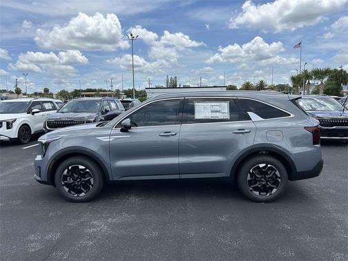 2025 Kia Sorento S