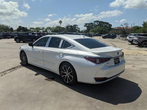 2024 Lexus ES 300h 300H