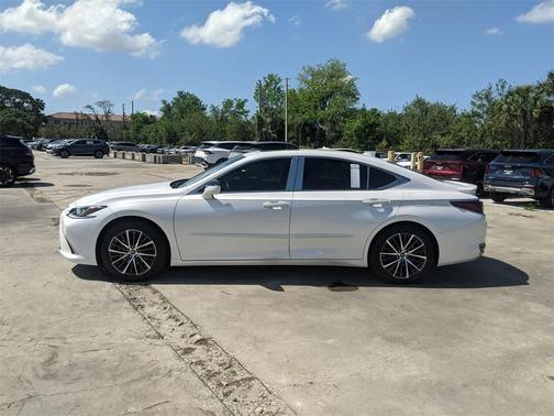 2024 Lexus ES 300h 300H