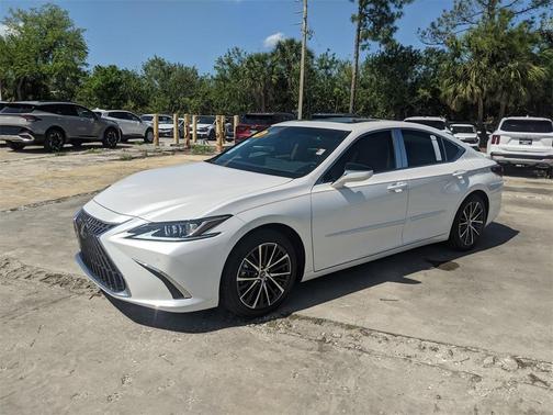 2024 Lexus ES 300h 300H
