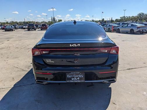 2024 Kia K5 EX