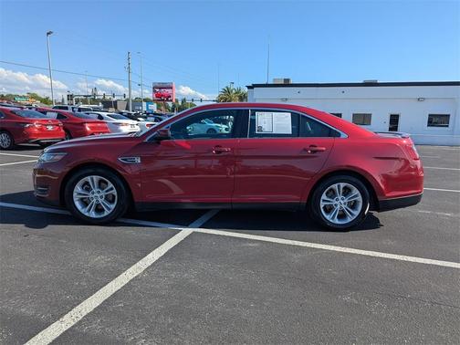 2015 Ford Taurus SEL