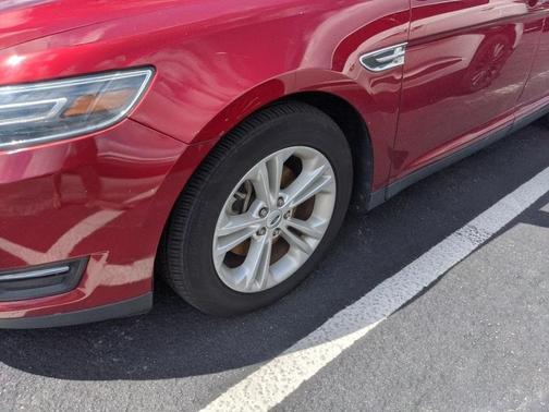2015 Ford Taurus SEL