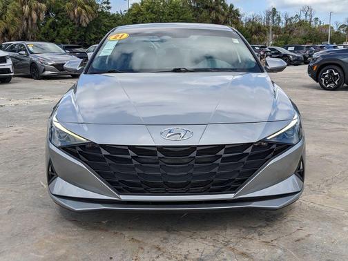 2021 Hyundai ELANTRA SEL