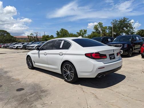 2023 BMW 530 i