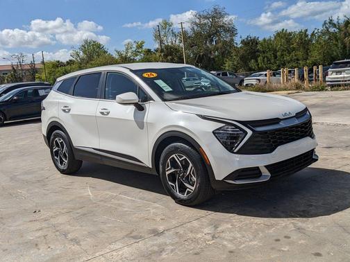 2024 Kia Sportage LX