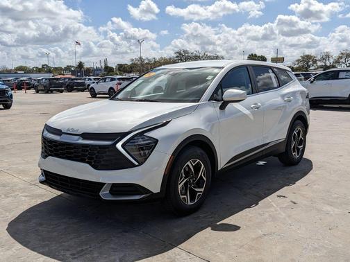 2024 Kia Sportage LX