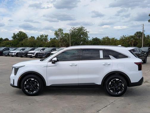 Glacial White Pearl 2025 Kia Sorento S