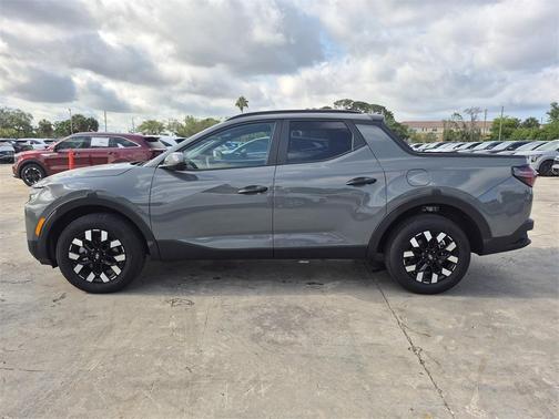 2025 Hyundai SANTA CRUZ SEL Activity