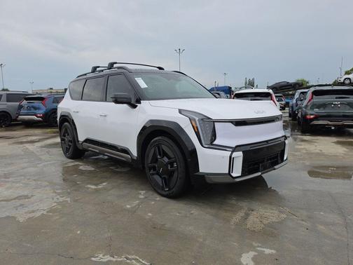 Glacial White Pearl 2026 Kia EV9 GT-Line