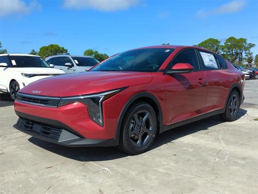 2025 Kia K4 LXS