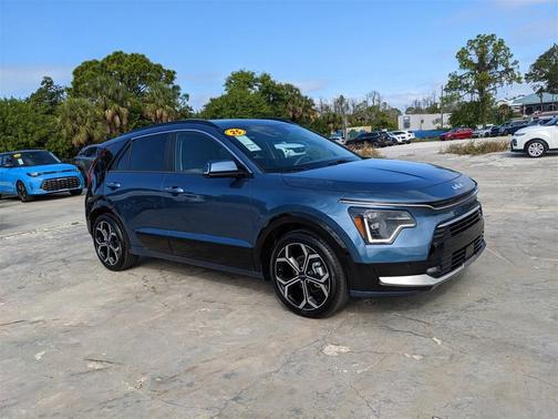 2025 Kia Niro SX Touring