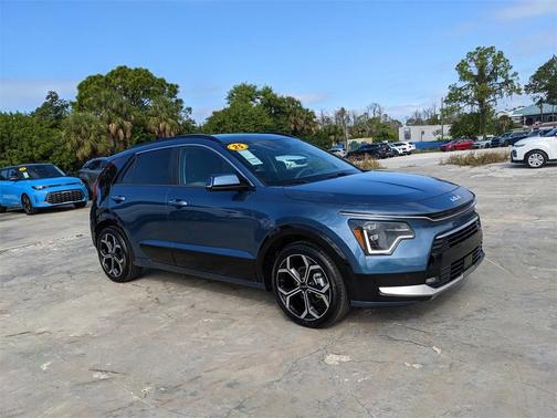 2025 Kia Niro SX Touring