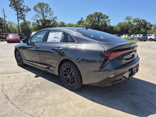 2025 Kia K5 LXS