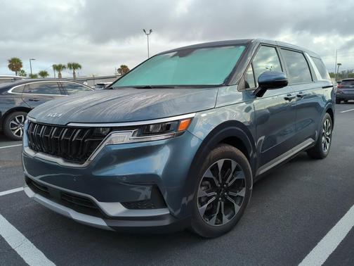 2024 Kia Carnival EX