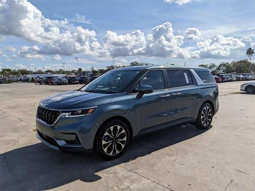 2024 Kia Carnival EX