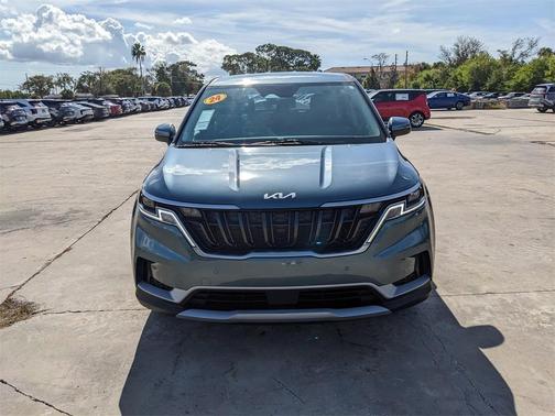 2024 Kia Carnival EX