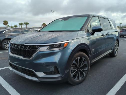 2024 Kia Carnival EX