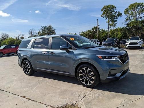 2024 Kia Carnival EX