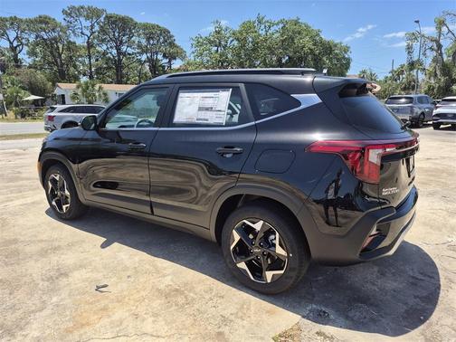 2025 Kia Seltos EX