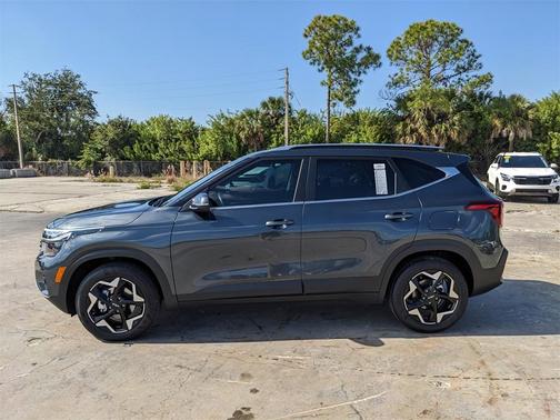 2025 Kia Seltos EX