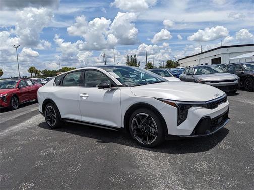 2025 Kia K4 GT-Line