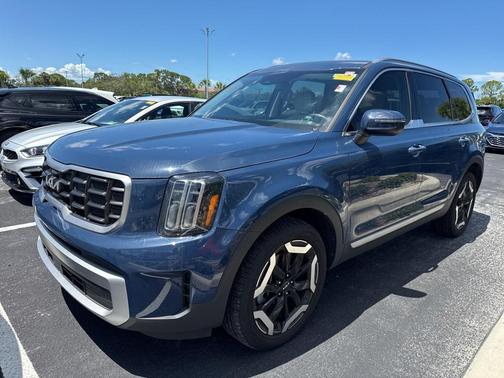 2023 Kia Telluride S