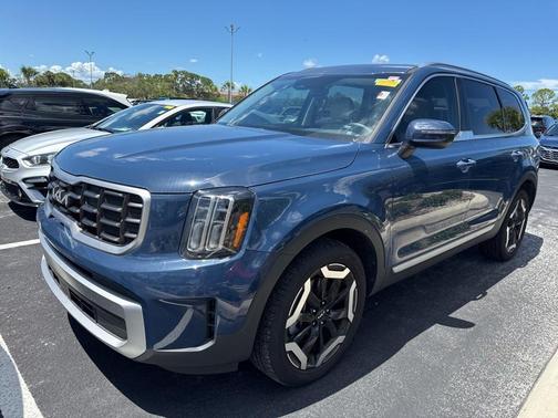 2023 Kia Telluride S