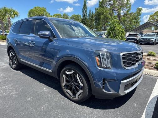 2023 Kia Telluride S