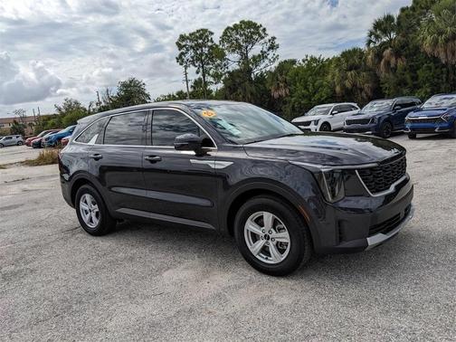 2025 Kia Sorento LX