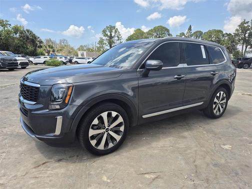 2022 Kia Telluride S